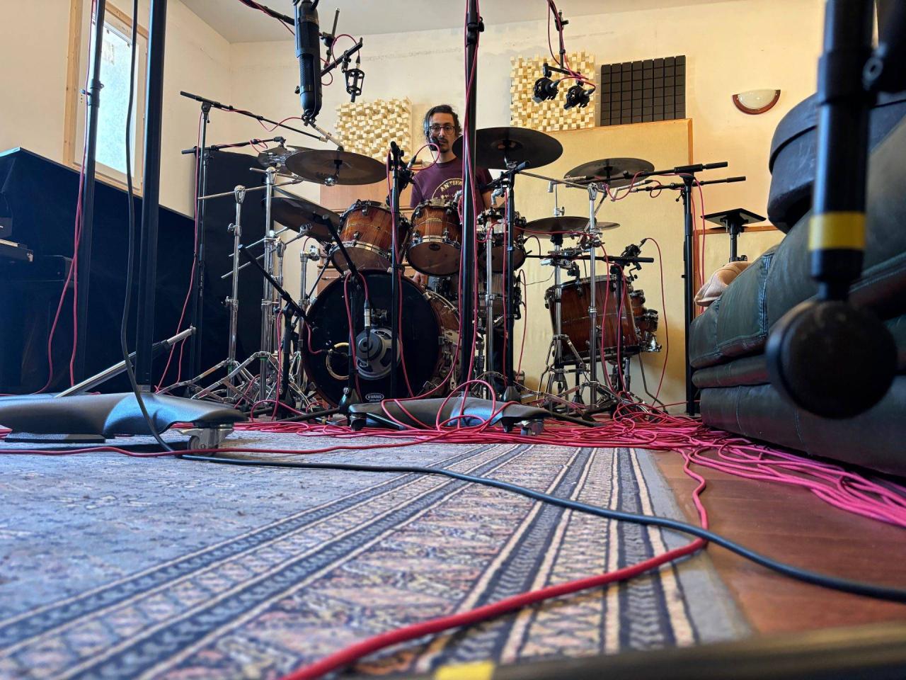 Liveroom martin bottle drum2