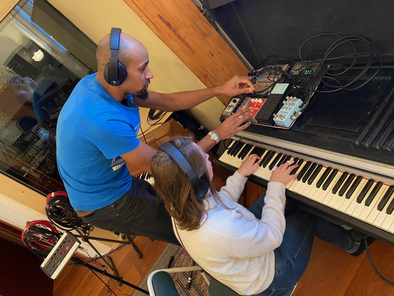 Liveroom rosemarie olivier marie rhodes 2024